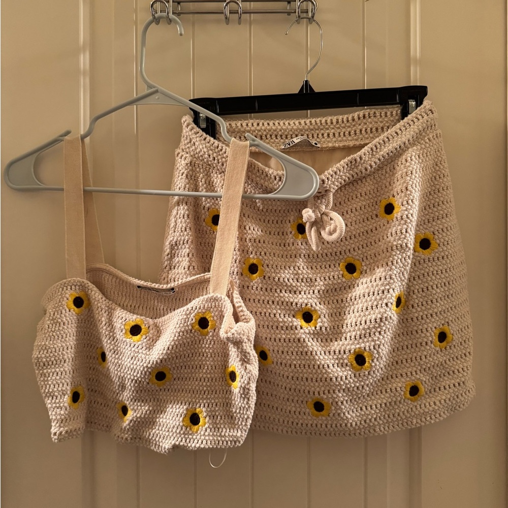 Beige Crochet Sunflower 2 piece set
